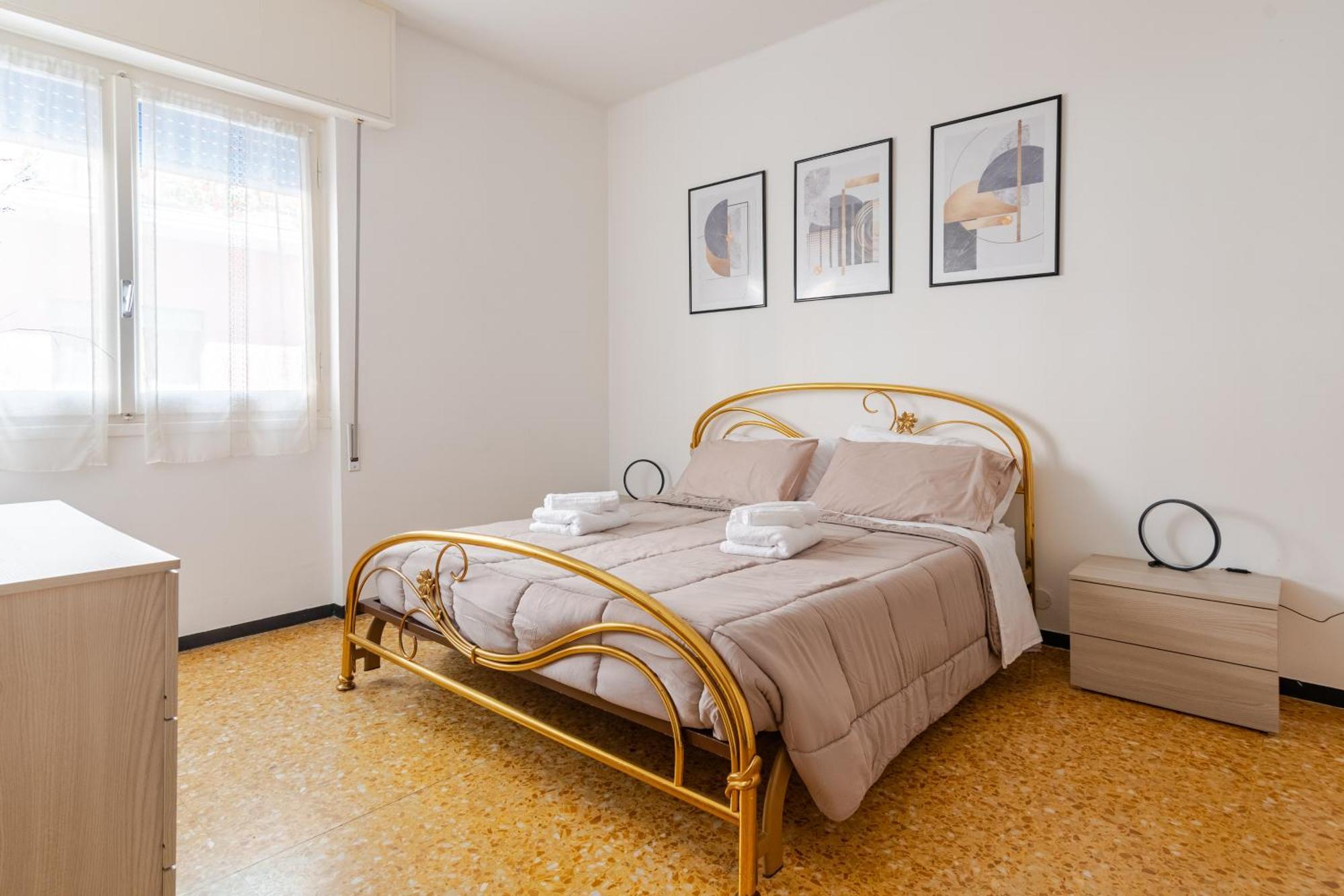 90Mq In Centro 5Min Dal Mare Apartment Реко Екстериор снимка